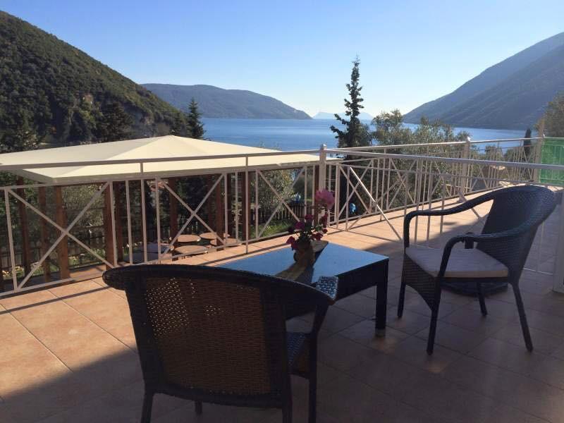 Filoxenia Apartment Yénion Екстериор снимка