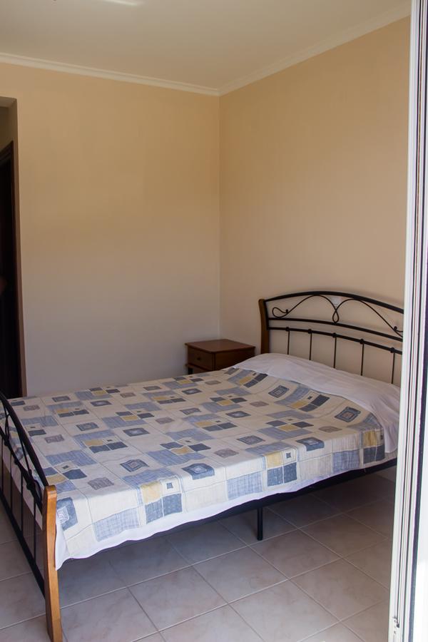 Filoxenia Apartment Yénion Екстериор снимка