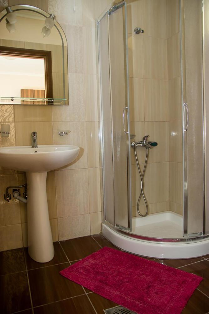 Filoxenia Apartment Yénion Екстериор снимка