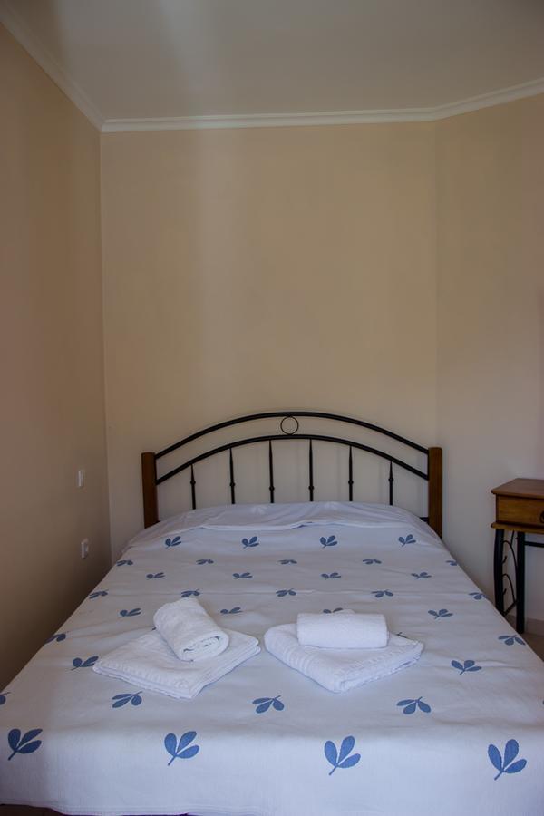 Filoxenia Apartment Yénion Екстериор снимка
